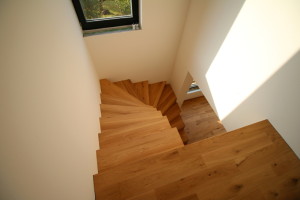 yesfloor, dřevěná podlaha, dřevěné prkna, dřevěná schodiště