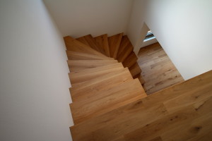 yesfloor, dřevěná podlaha, dřevěné prkna, dřevěná schodiště