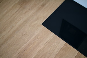 yesfloor, dřevěná podlaha, dřevěné prkna, dřevěná schodiště